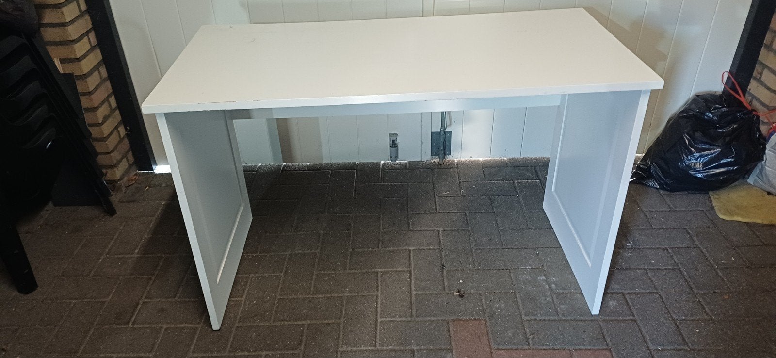 Wit bureau - Ideaal voor thuiswerkplek of studentenkamer, Ophalen, Demontabel, Gebruikt, Spaanplaat of MDF