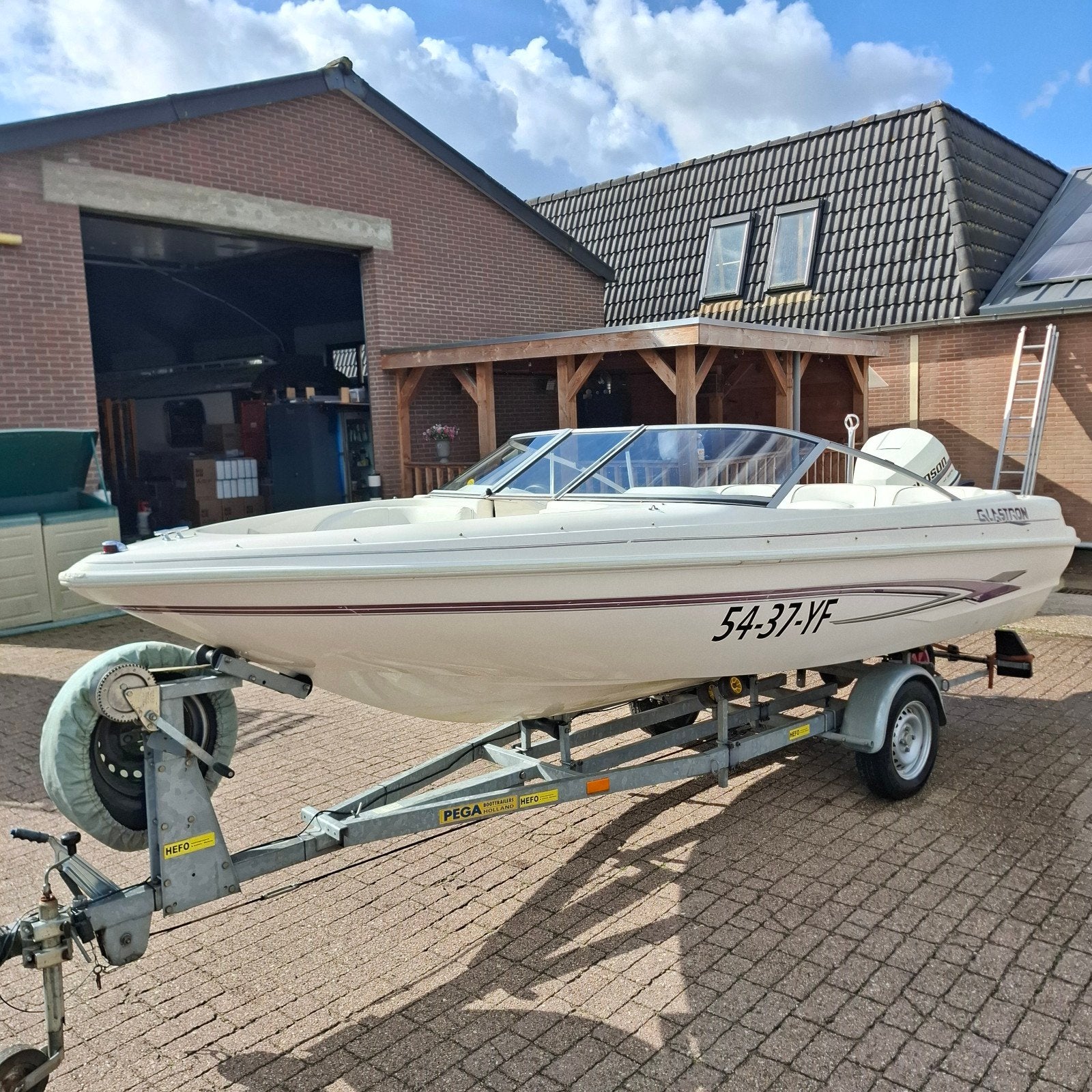 Glastron 160   met 90pk johnson, Ophalen of Verzenden