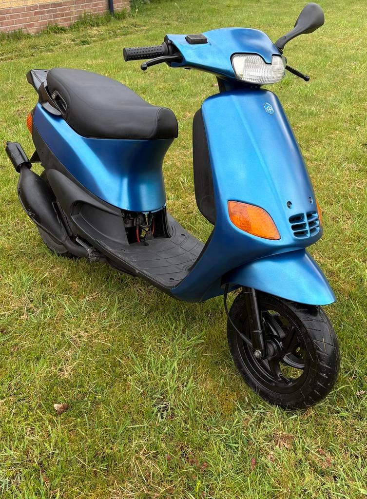 Zip type 3 70 zonder 123, Fietsen en Brommers, Scooters | Piaggio, Zo goed als nieuw, Zip, Benzine, Ophalen