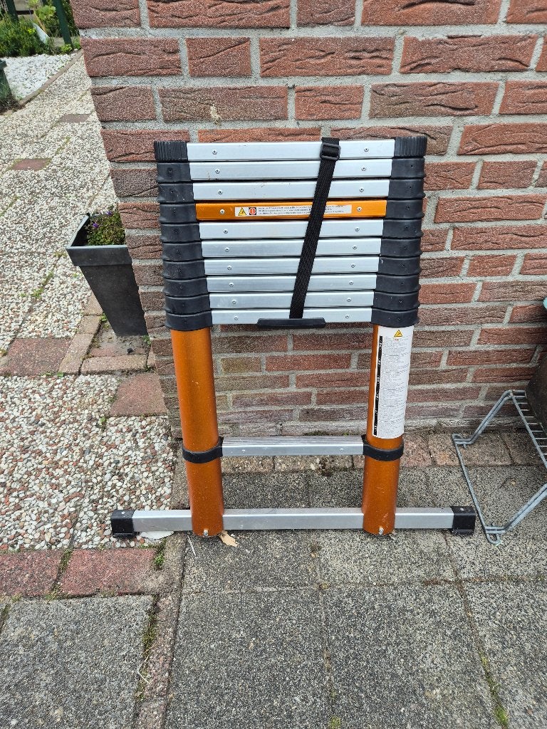 telescopische ladder, Ophalen, Zo goed als nieuw, Ladder, Opvouwbaar of Inschuifbaar