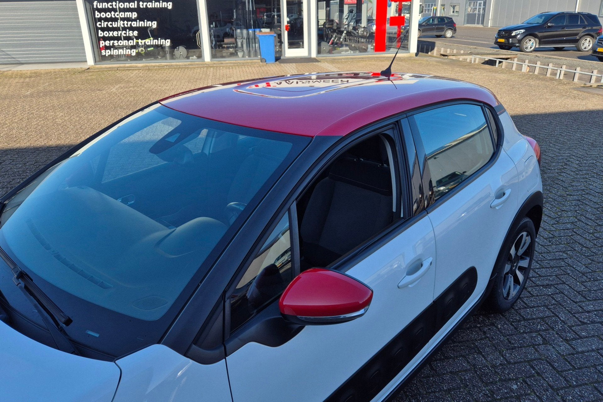 Foto 8 van Citroen C3 1.2 PureTech Shine New D-Riem Camera Carplay Stoe