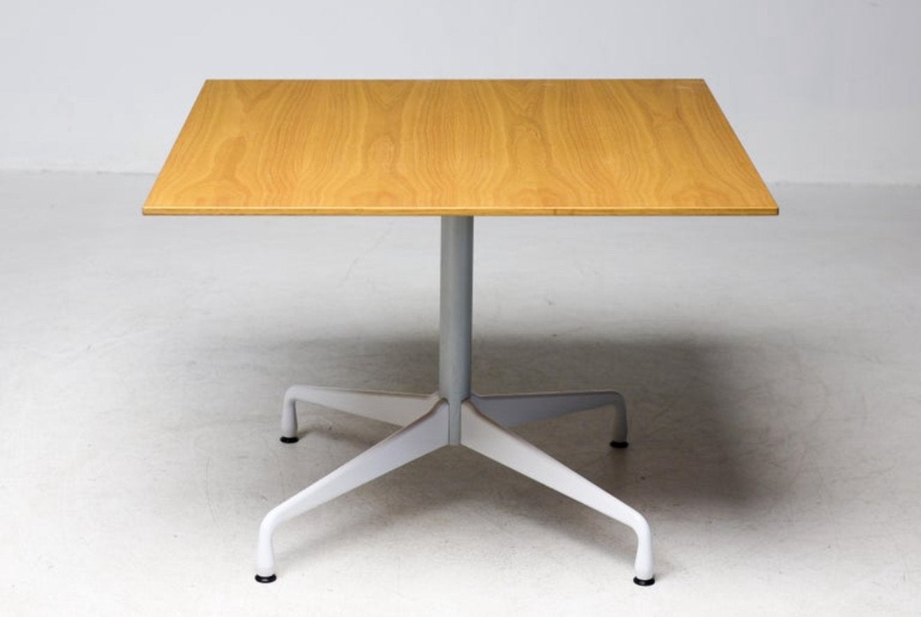 Vitra Segmented Base Dining Table — Charles & Ray Eames, Huis en Inrichting, Tafels | Eettafels, Ophalen, Overige materialen, -