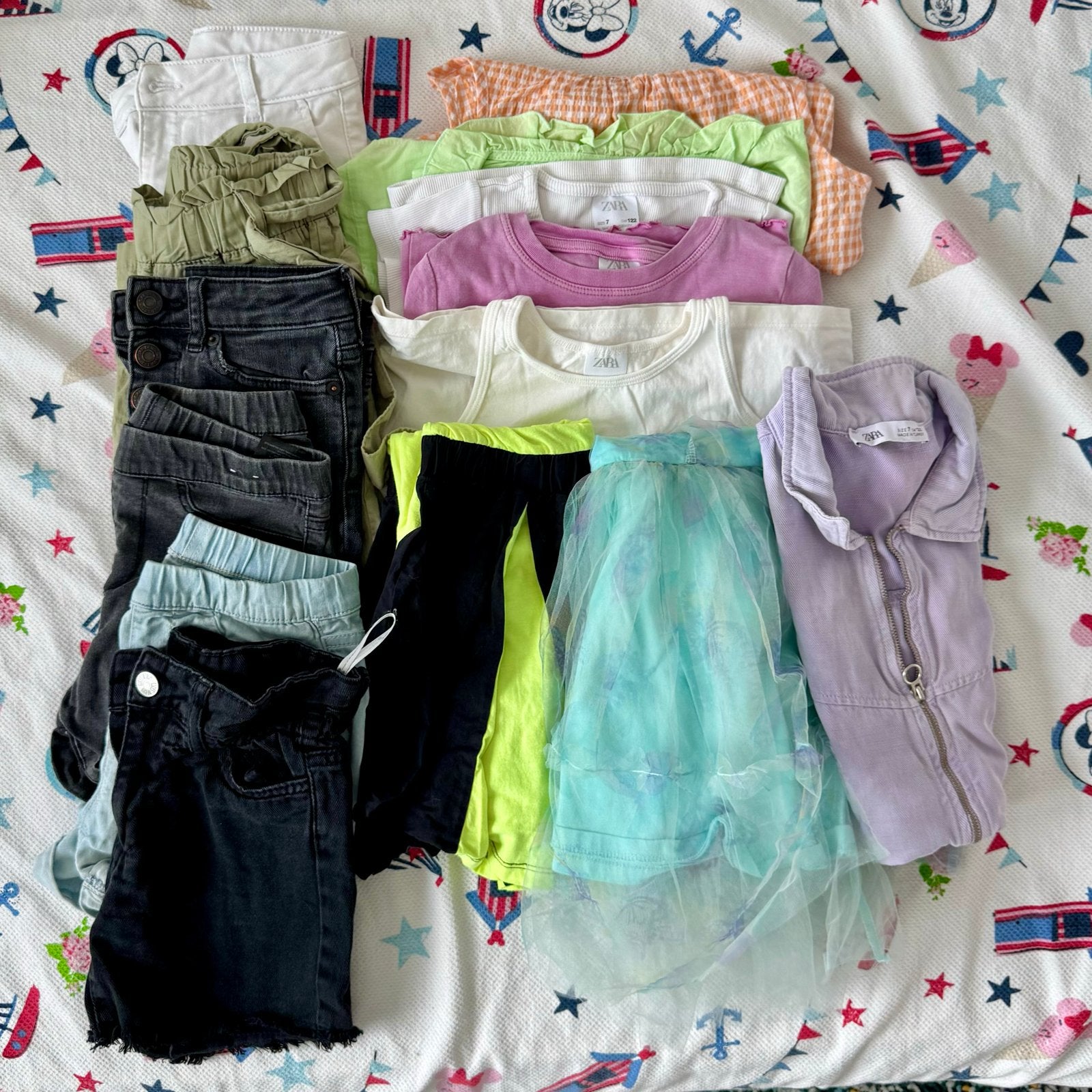 Meisjes kledingpakket 6-7 jaar: jurken, shorts, jeans, T-shi, Ophalen, Gebruikt, Meisje