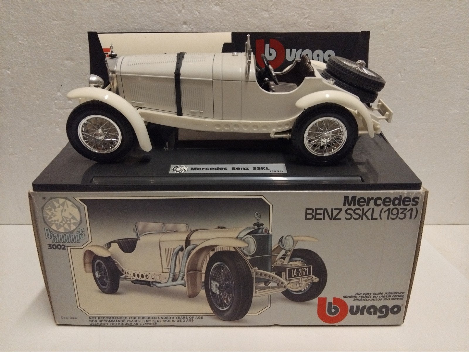 Mercedes Benz SSKL & bureau set agenda 3002 Bburago 1:18 KRD, Ophalen of Verzenden, Zo goed als nieuw, Auto, Bburago