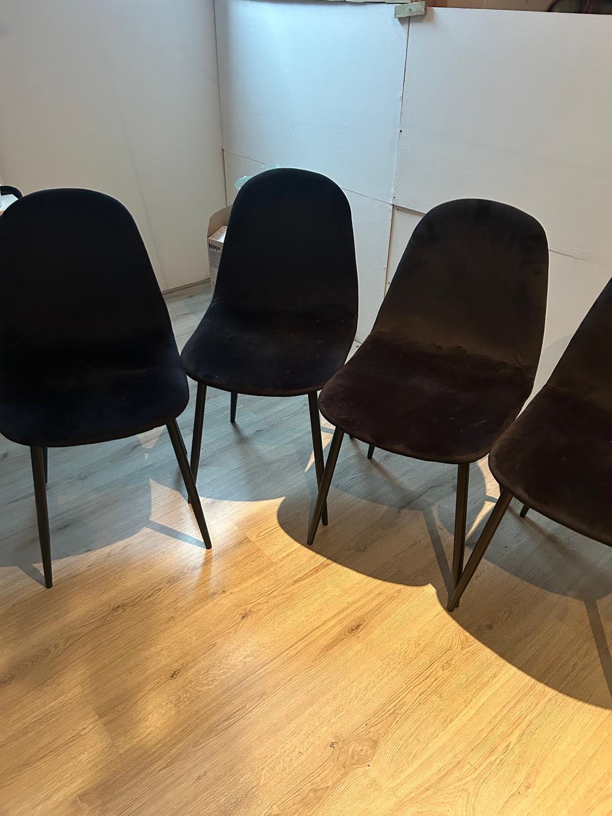 4 Velvet zwarte stoelen, Huis en Inrichting, Stoelen, Ophalen, Zwart, Zo goed als nieuw, Vier