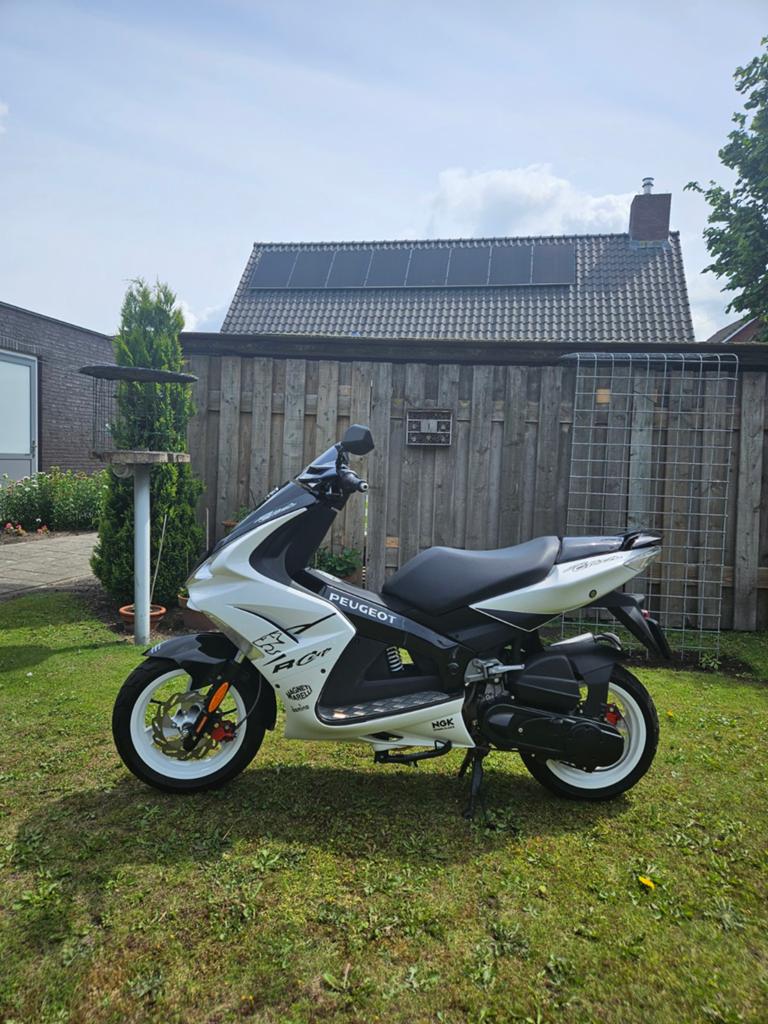 Peugeot JetForce 2008  9000km, Fietsen en Brommers, Scooters | Peugeot, Ophalen, Tweetakt, Zo goed als nieuw, Jet force