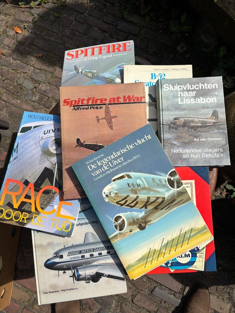 Boeken luchtvaart, Verzamelen, Ophalen of Verzenden, Zo goed als nieuw, Boek of Tijdschrift