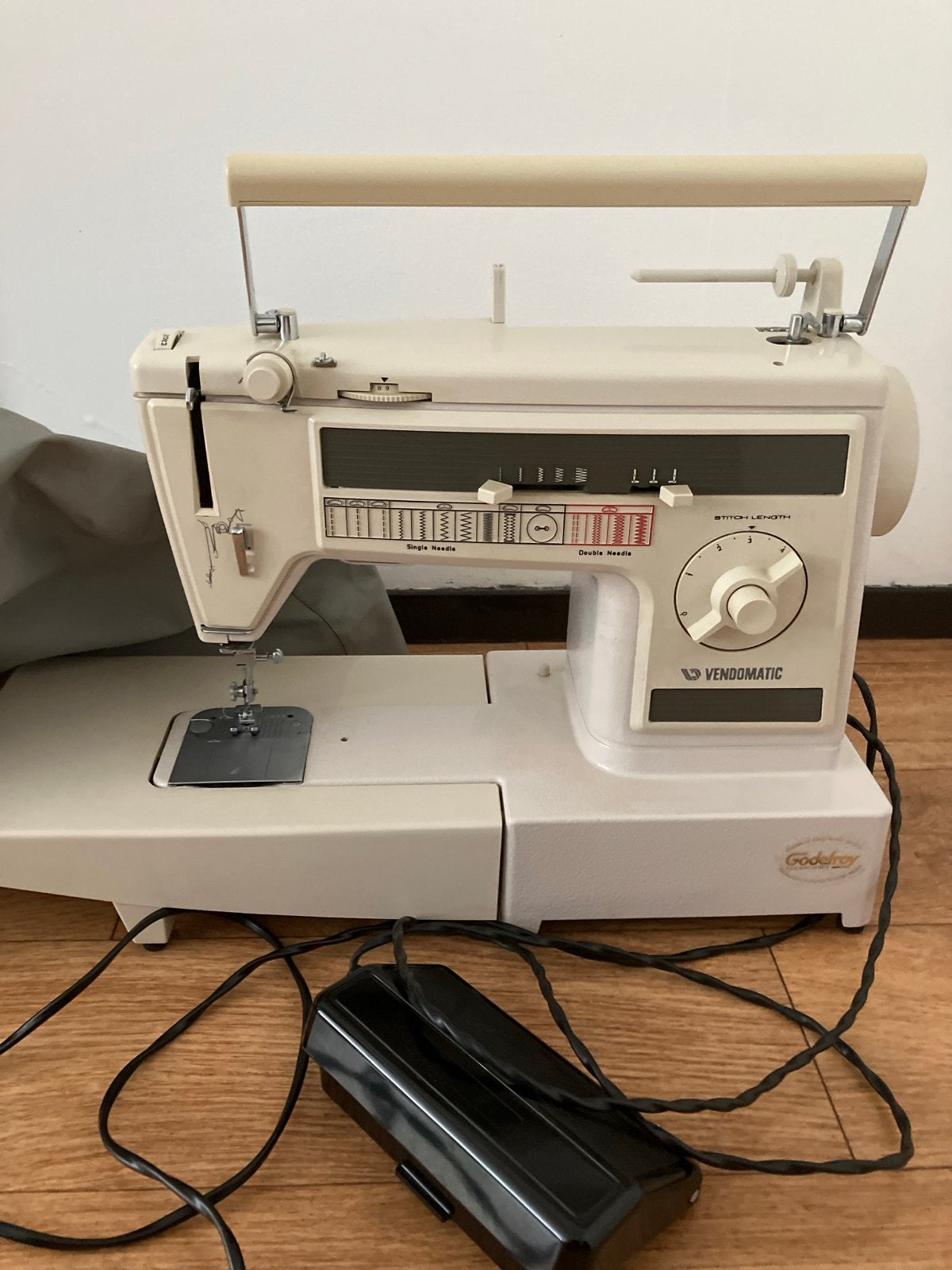 Vendomatic Godfrey Naaimachine - Vintage Model, Ophalen of Verzenden, Gebruikt, Naaimachine, Overige merken