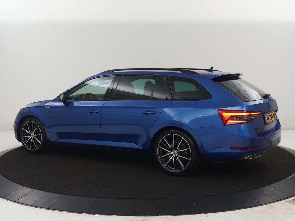 Skoda Superb Combi 1.5 TSI ACT Sportline Business | Leder/al, Auto's, 4 cilinders, 150 pk, Blauw, Alcantara