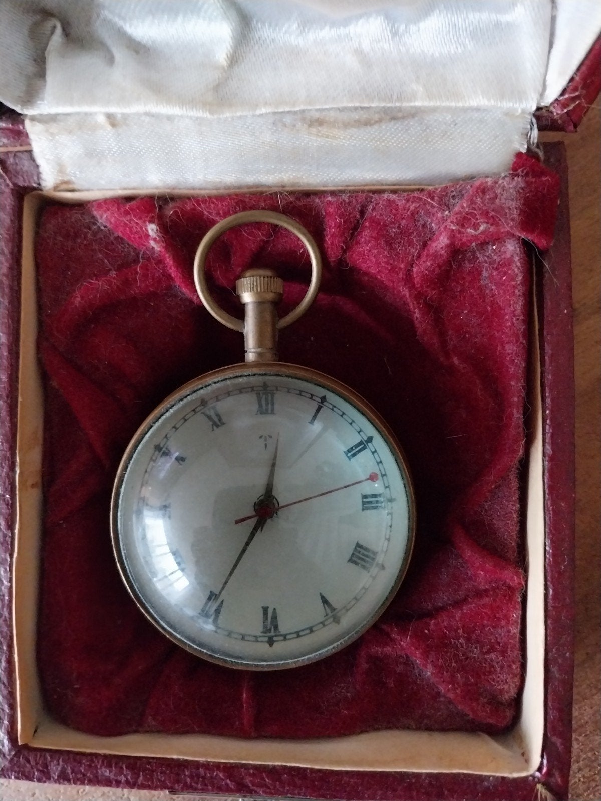 Zeer oud en  Antiek zakhorloge met Bol glas in doosje., Ophalen of Verzenden