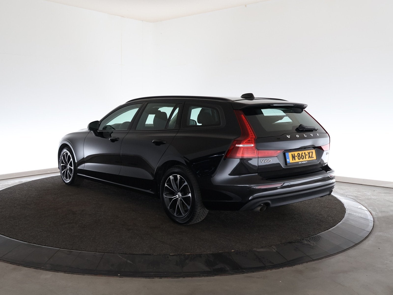 Volvo V60 2.0 B3 Momentum | Carplay | Camera | Stoelverwarmi, Auto's, Stof, Euro 6, 4 cilinders, 1969 cc