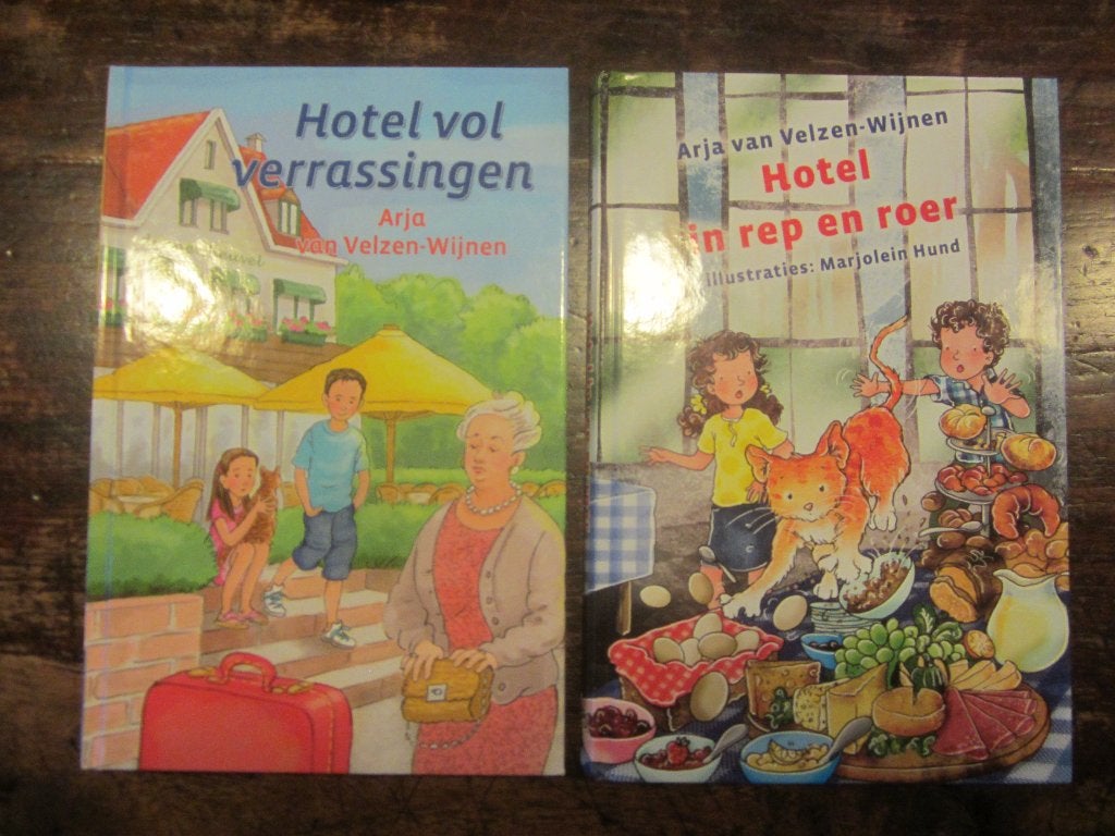 Arja van Velzen Wijnen Hotel in rep en roer/vol verrassingen, Ophalen of Verzenden, Zo goed als nieuw, Fictie algemeen