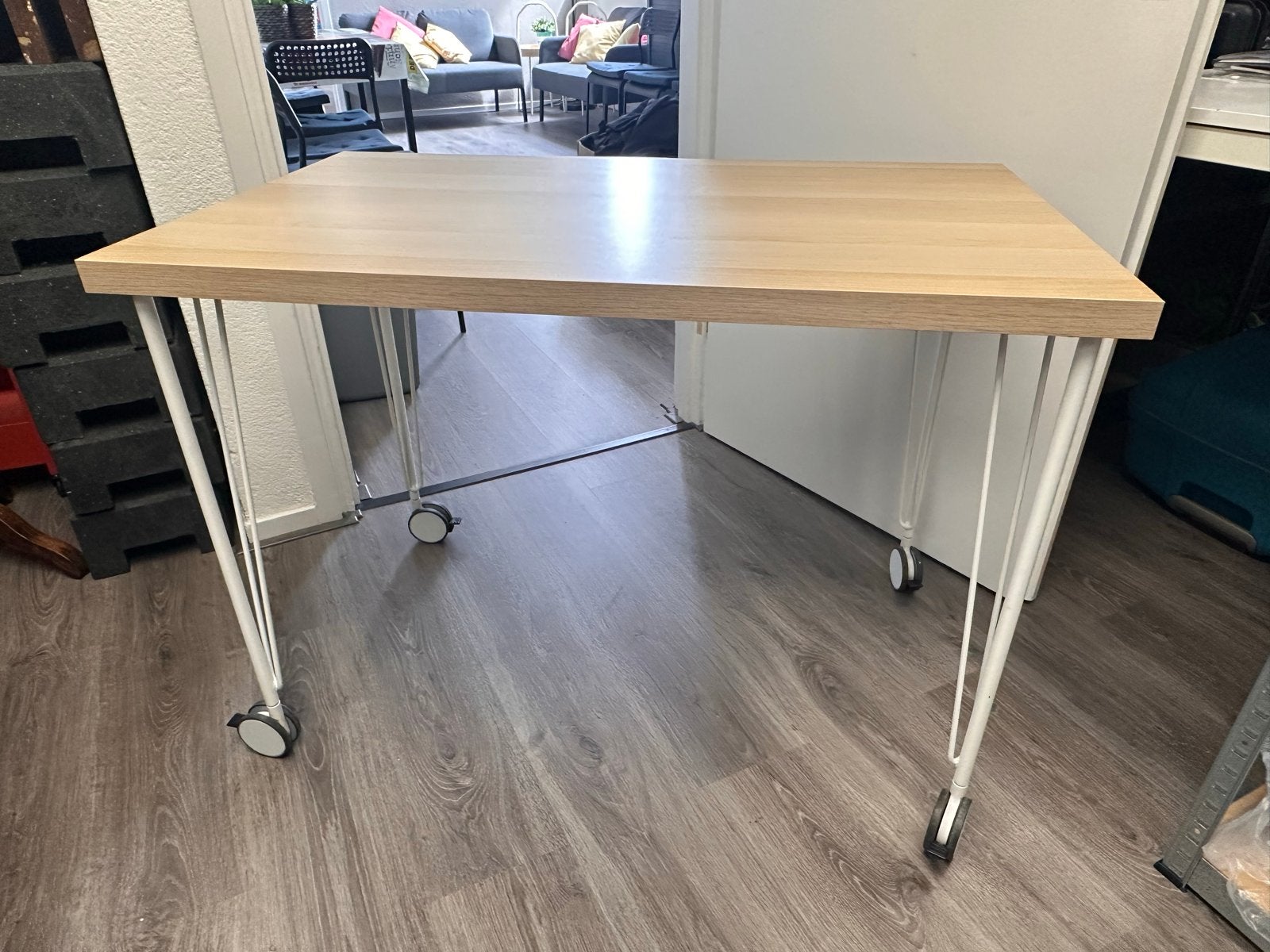 Bureau (op wielen), Huis en Inrichting, Ophalen, Zo goed als nieuw, IKEA, 100 cm