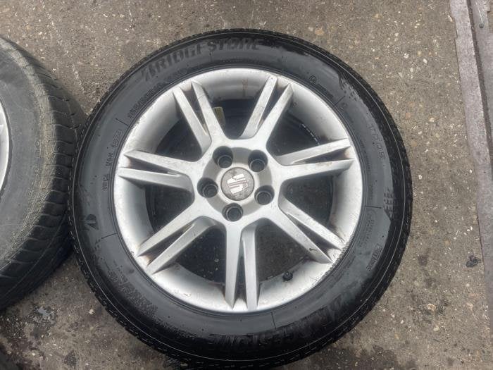 Sportvelgenset + banden van een Seat Ibiza, Gebruikt, -, Verzenden, -