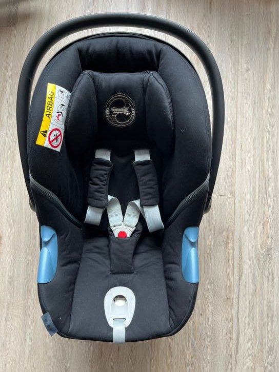 Cybex Maxi-Cosi met Base M - Gebruikt maar netjes, Kinderen en Baby's, Autostoeltjes, Gebruikt, Zijbescherming, Isofix, 0 t/m 13 kg