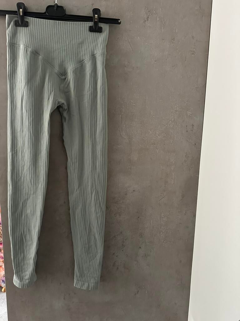 Lichtgroene legging, Legging, Maat 36/38 (S), Ophalen of Verzenden, Zo goed als nieuw