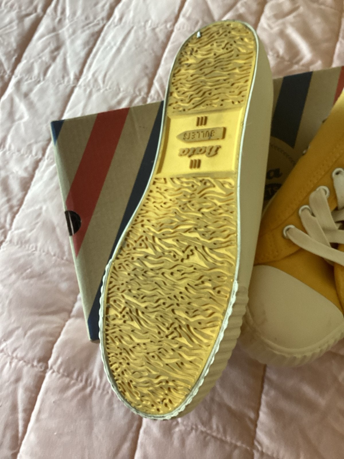 Stijlvolle gele sneakers - Mayke Oisterwijk - Maat 39, Geel, Ophalen of Verzenden, Sneakers of Gympen, Zo goed als nieuw