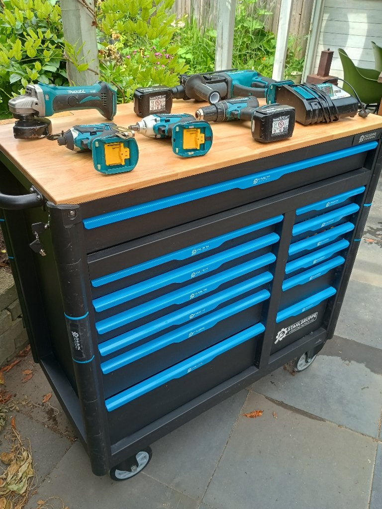Gereedschap wagen en Makita, Ophalen, Zo goed als nieuw, Gereedschapsset, Makita