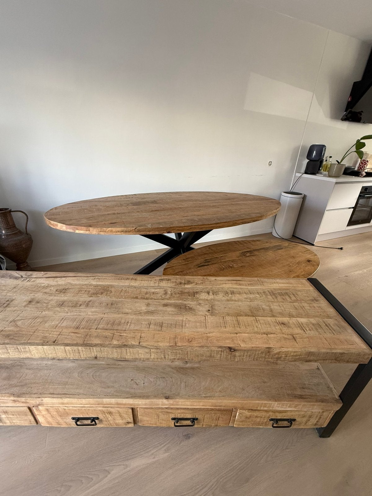 Meubel set; eettafel, salontafel en tv-meubel. (Mag apart!!), Gebruikt, 100 tot 150 cm, Robuust/ industrieel mangohout, Ovaal