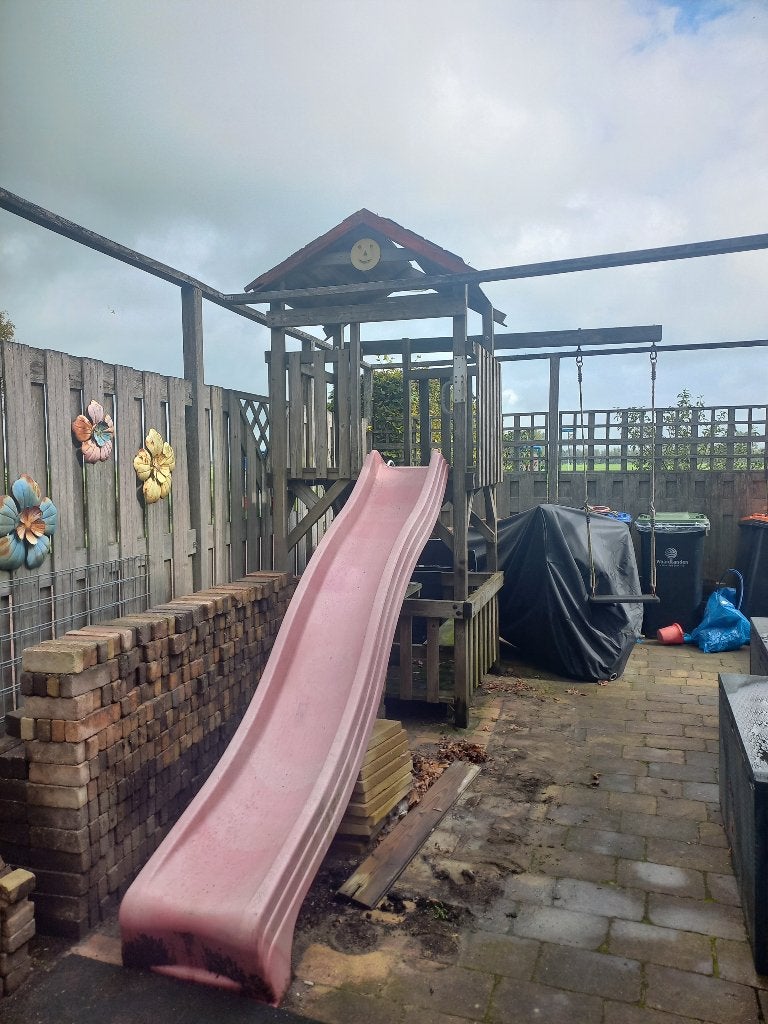 houten speelhuis met glijbaan en schommel, Kinderen en Baby's, Ophalen, Gebruikt, Hout
