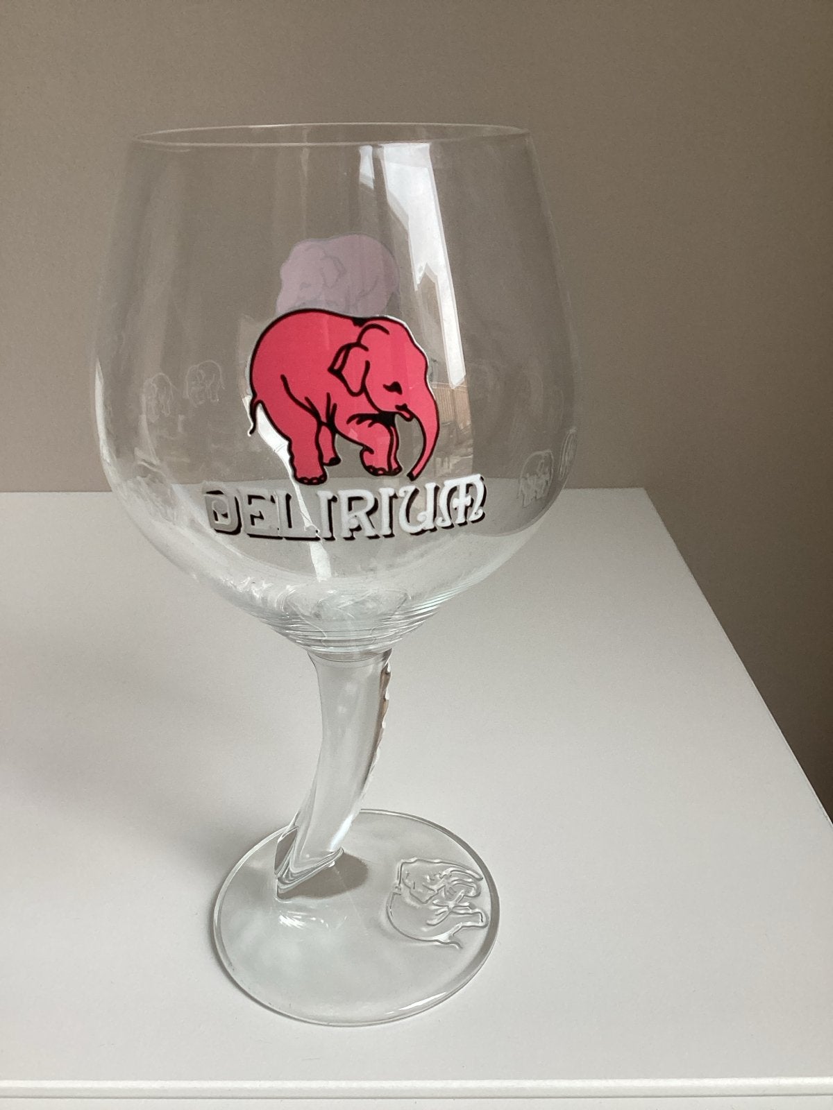 Delirium Tremens Bierglas met Roze Olifant, Ophalen of Verzenden