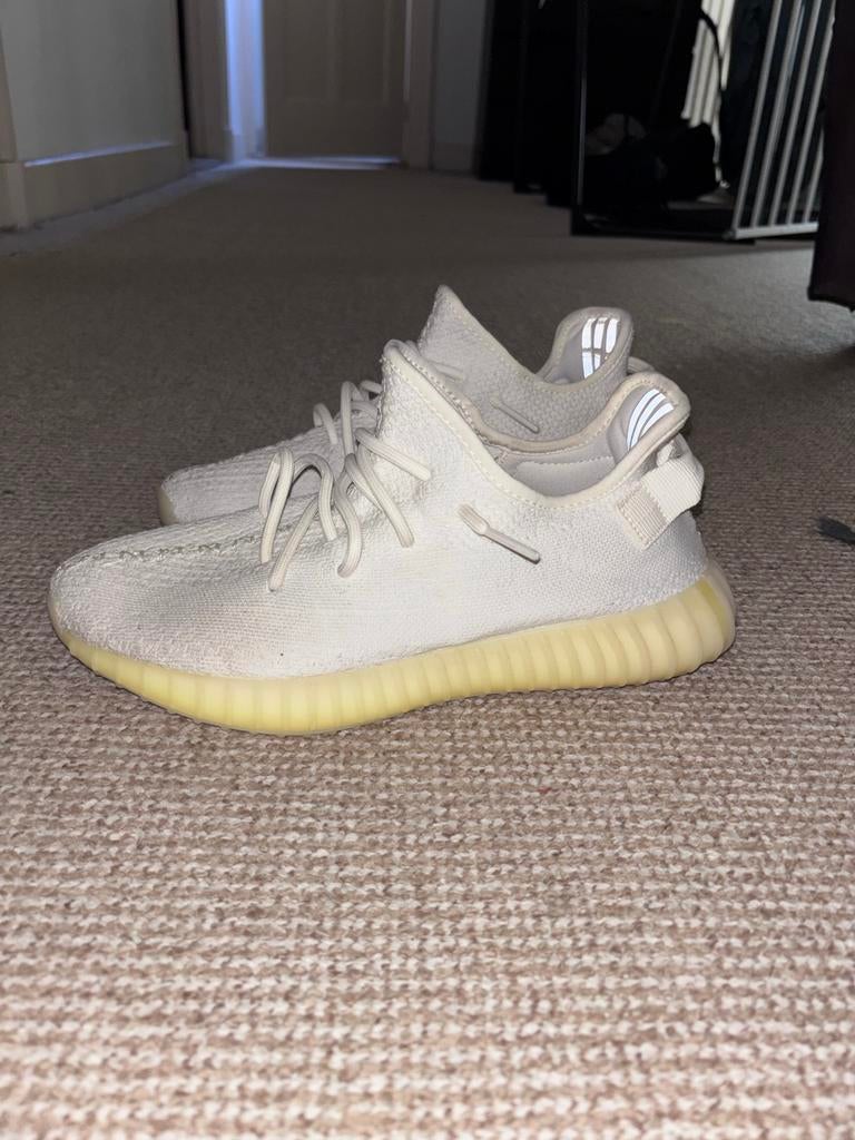 Yeezy Boost 350 V2 Cream - Maat 42 2/3 - Licht Gedragen, Ophalen of Verzenden, Gedragen, Wit, Sneakers of Gympen