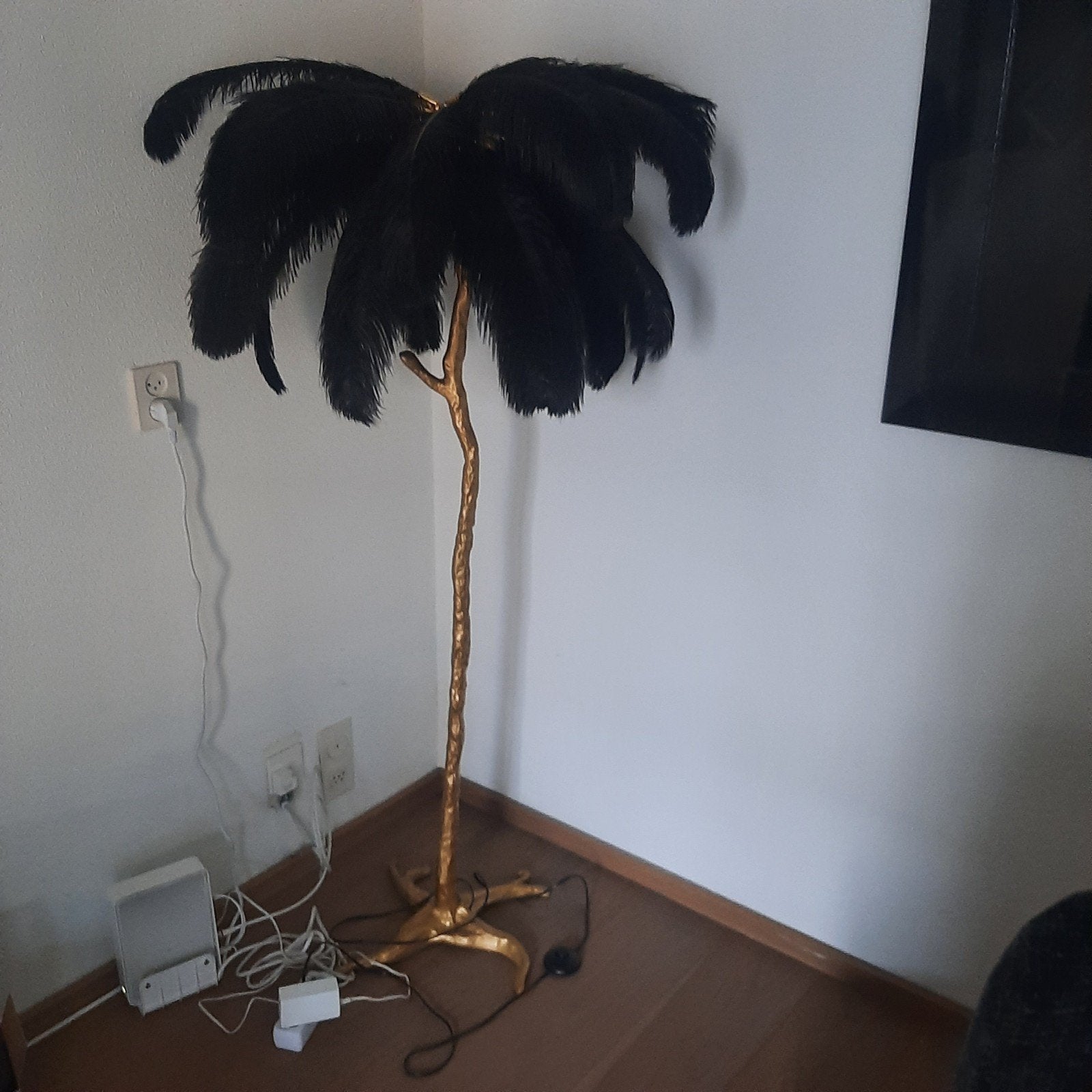 Goudkleurige staande lamp. Met zwarte veren, Huis en Inrichting, Ophalen, Zo goed als nieuw, 150 tot 200 cm