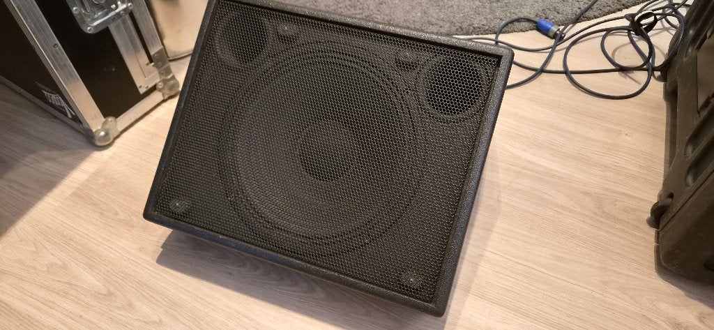 MATRIX CFR12 FRFR speaker (wedge), Muziek en Instrumenten, Versterkers | Bas en Gitaar, Ophalen of Verzenden, Zo goed als nieuw