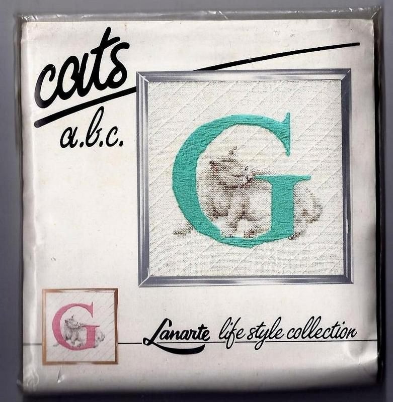 Borduurpakket kat de letter g met rose en mint garen, Ophalen of Verzenden, Nieuw, Borduurpakket
