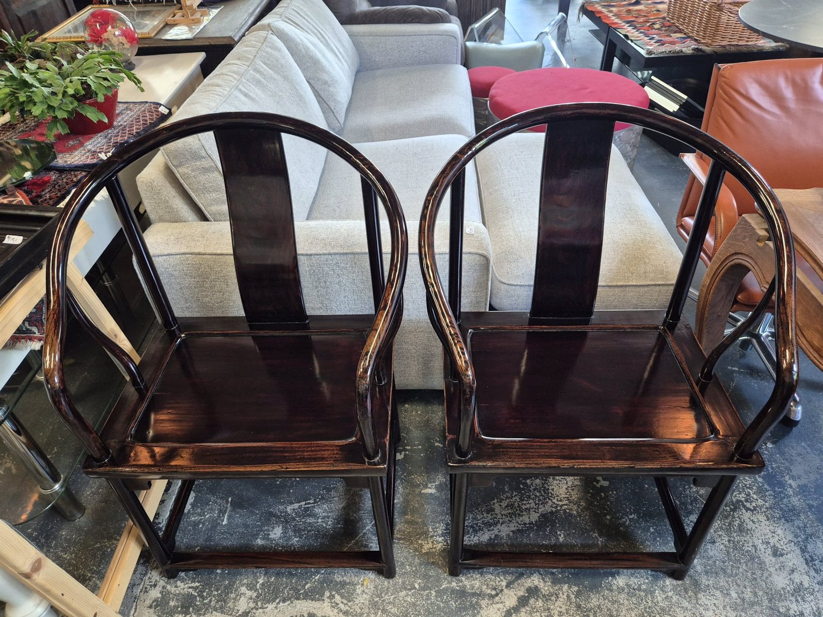 Set van 2 Chinese Horseshoe Back Chair, Ophalen of Verzenden