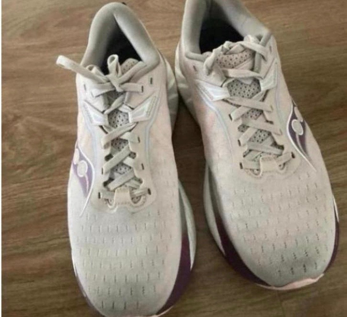 Saucony Triumph 22 maat 40,5, Hardloopschoenen, Zo goed als nieuw, Hardlopen, Saucony