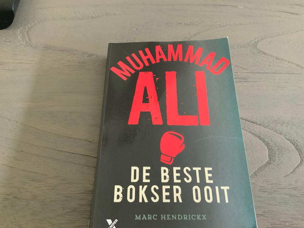 Boek Muhammad Ali - Beste bokser ooit - Marc Hendrickx, Ophalen of Verzenden, Zo goed als nieuw, Vechtsport