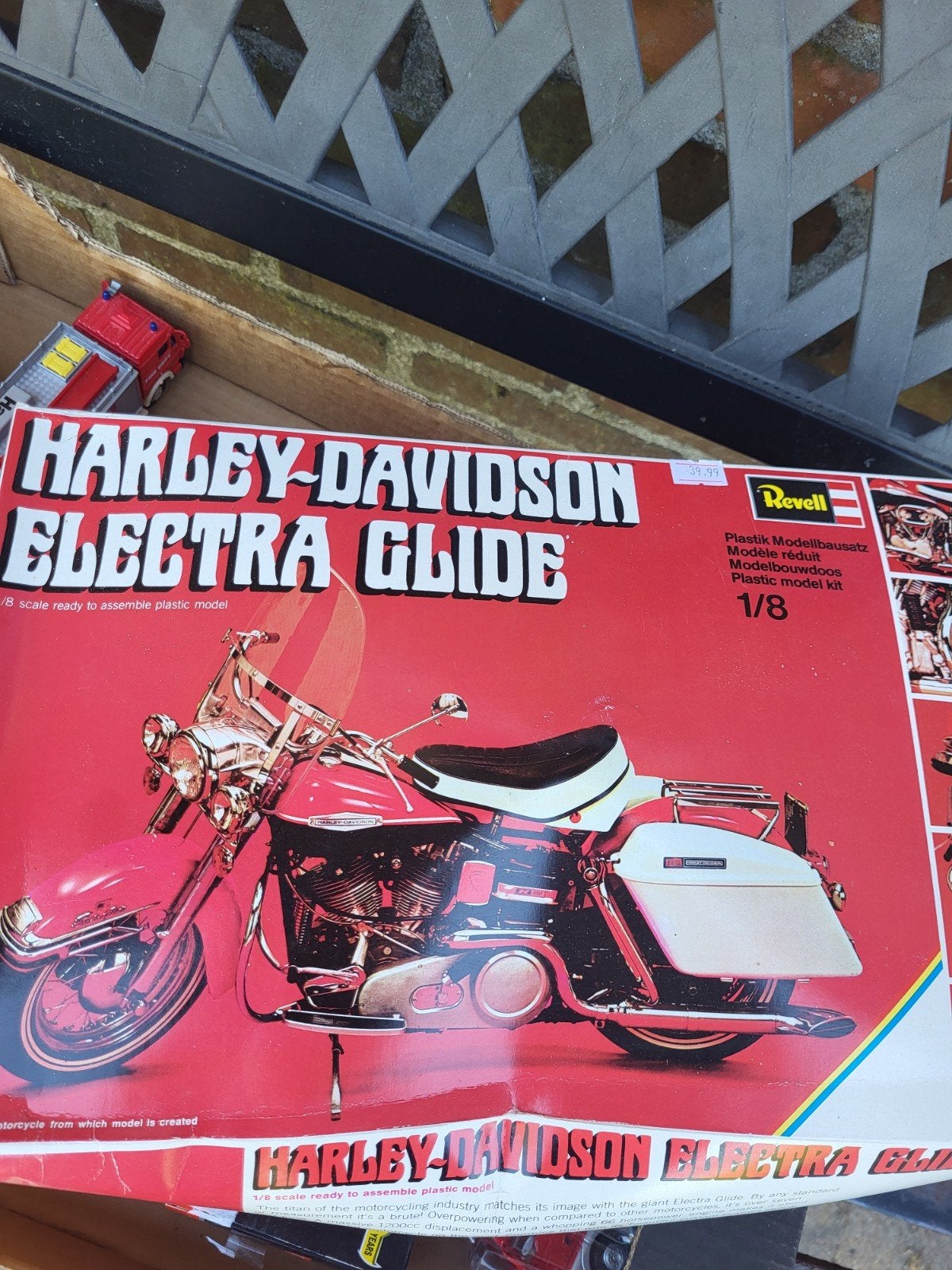 Revell Harley-Davidson Electra Glide model (deels gebouwd), Hobby en Vrije tijd, Modelbouw | Auto's en Voertuigen, Gebruikt, Revell