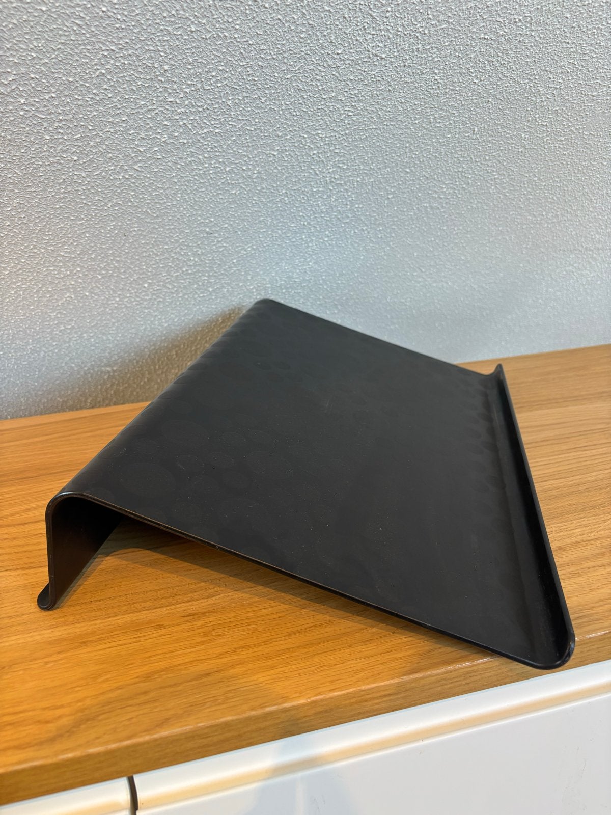 IKEA BRADA Laptop Standaard Zwart, Ophalen, Zo goed als nieuw, IKEA