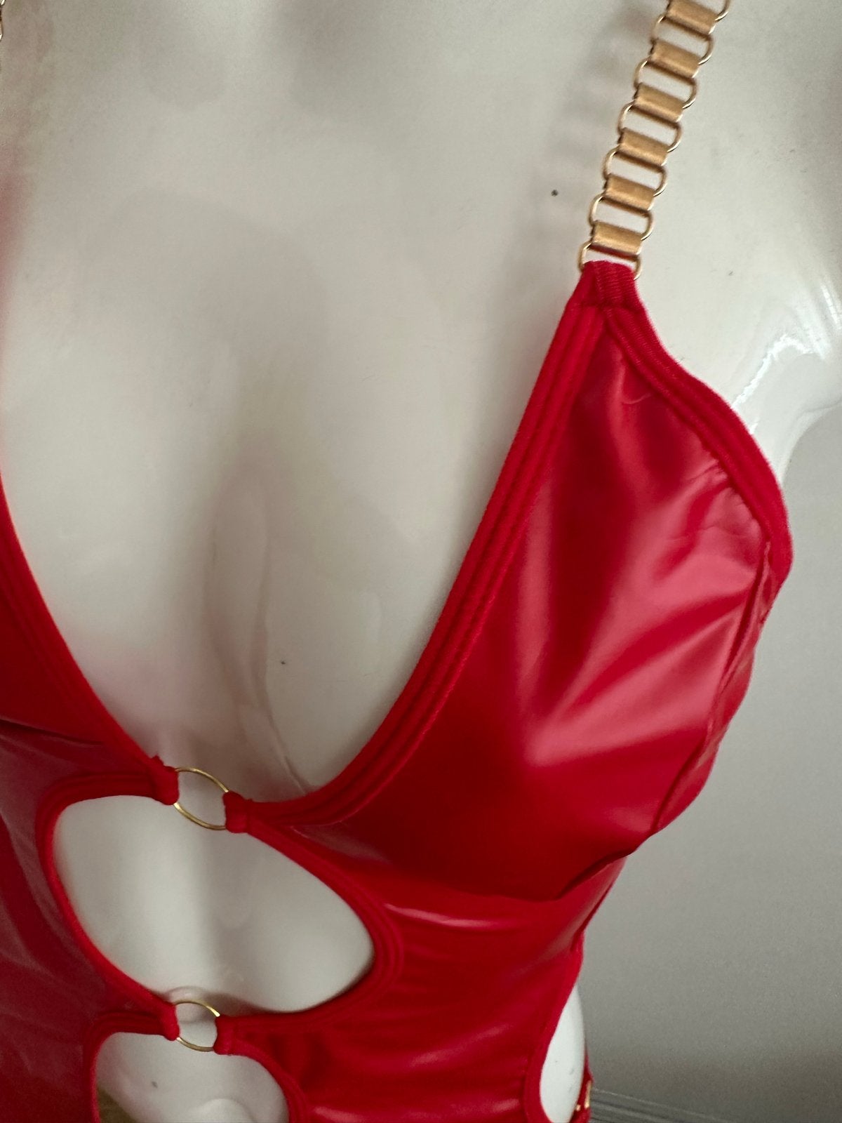 Rood Lingerie Setje met Gouden Details S/M, Kleding | Dames, Ophalen of Verzenden, Rood, Setje