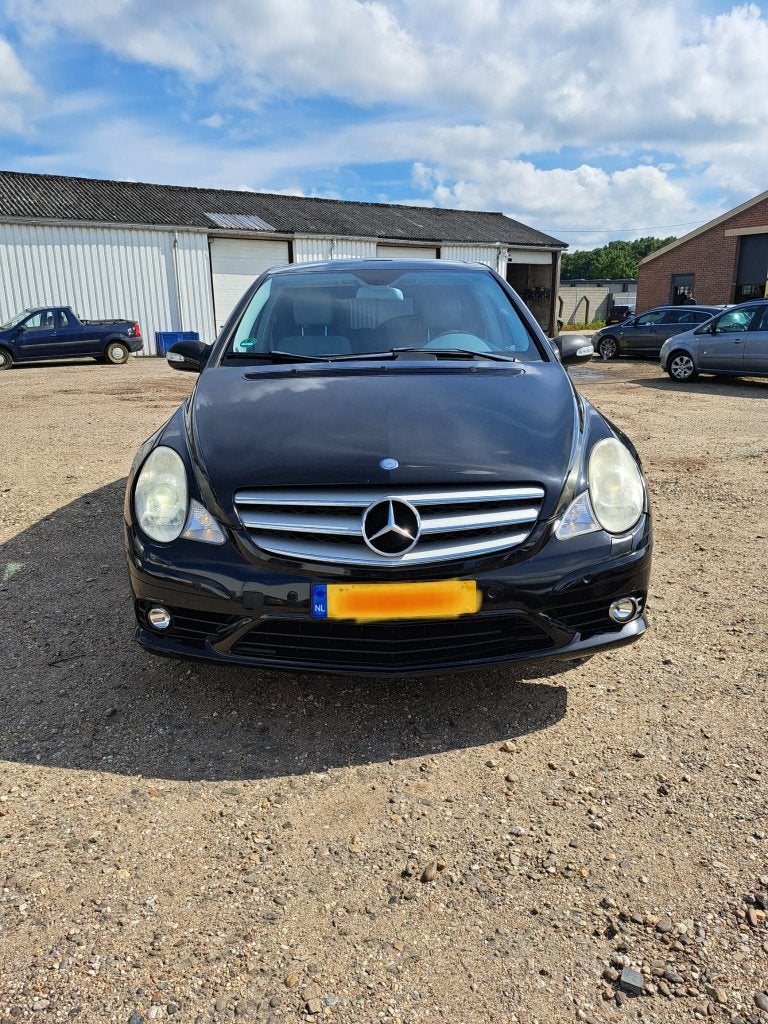 Mercedes-Benz R-Klasse 3.0 CDI R320 4MATIC AUT 2007 Zwart, Auto's, Mercedes-Benz, Automaat, R-Klasse, Beige, 255 €/maand