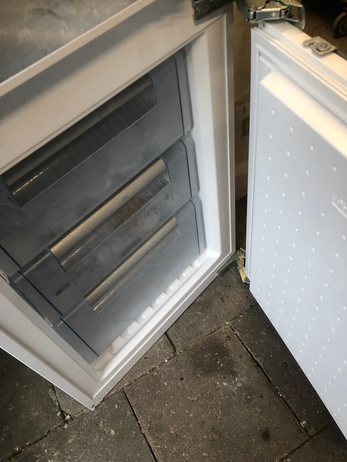 Bosch inbouwkoelkast, Ophalen, Zo goed als nieuw, Inbouw, Minder dan 60 cm
