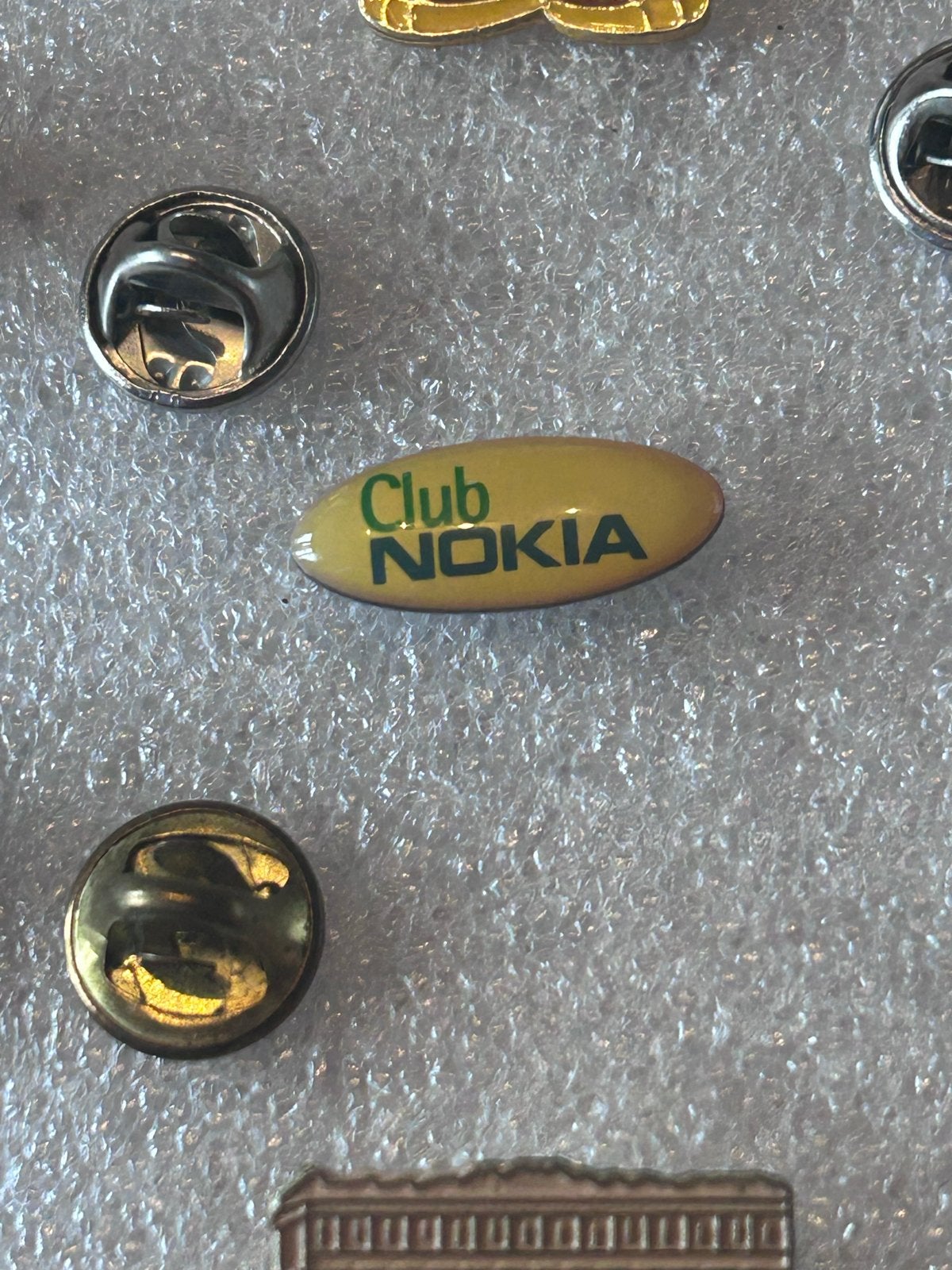 Club Nokia Pin - Vintage verzamelobject, Ophalen of Verzenden, Gebruikt, Merk, Speldje of Pin