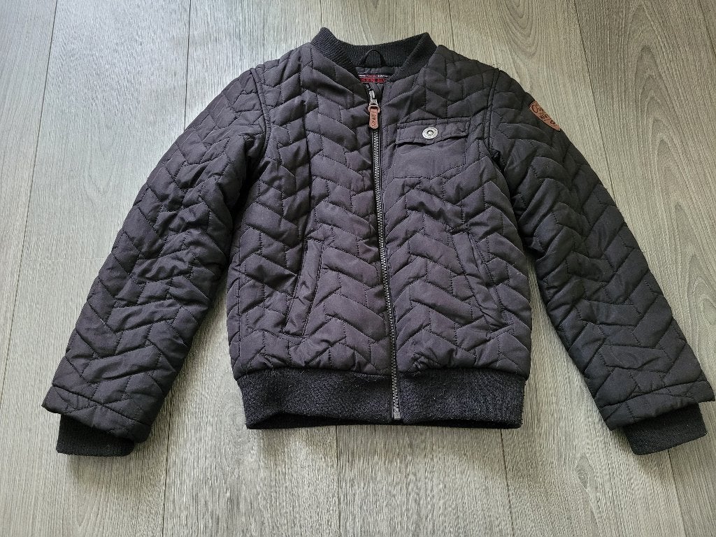 SCAMPS & BOYS zwarte winterjas maat 140 ~ MS3000, Zo goed als nieuw, Jongen, Jas, Scamps & Boys