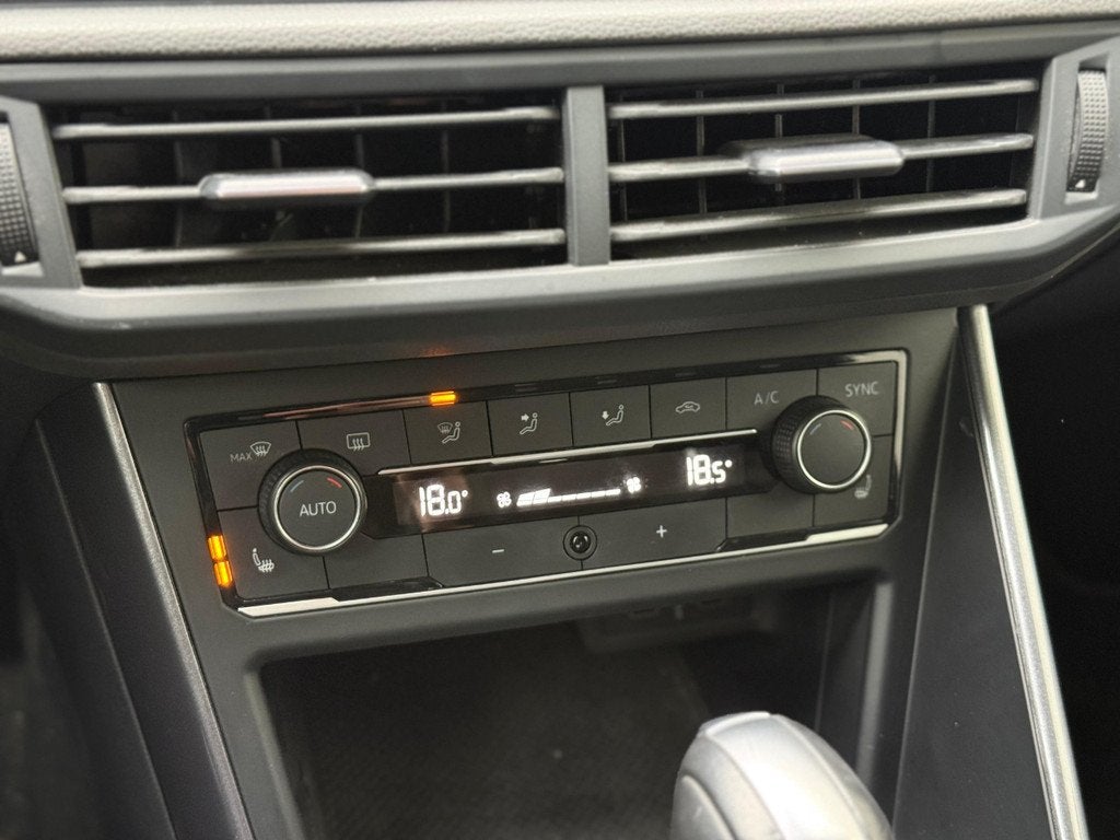 Volkswagen Polo 110 PK R line (bj 2021, automaat), Auto's, Automaat, Gebruikt, Bedrijf, 1020 kg