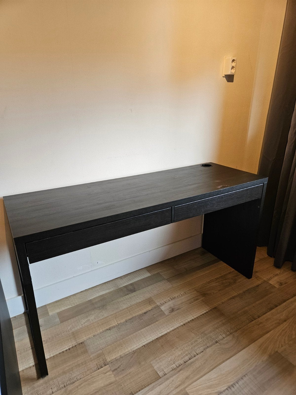 zwart bureau IKEA, Ophalen, Zwart, Gebruikt, Hout