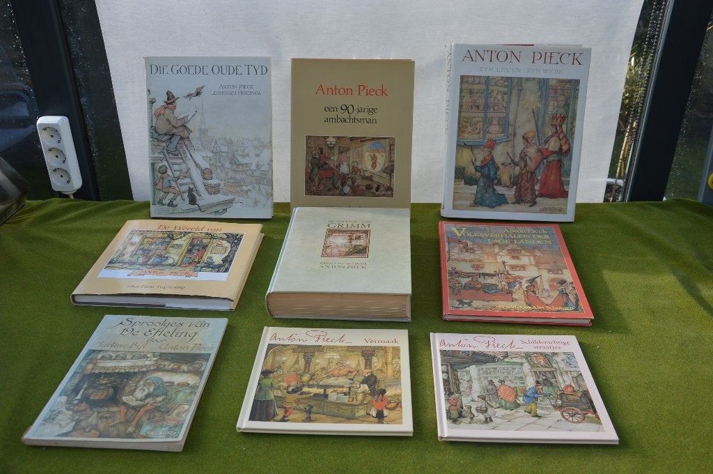 8 Vintage Anton Pieck boeken: Sprookjes van Grimm , Efteling, Ophalen of Verzenden, Gebruikt, Gebruiksvoorwerp