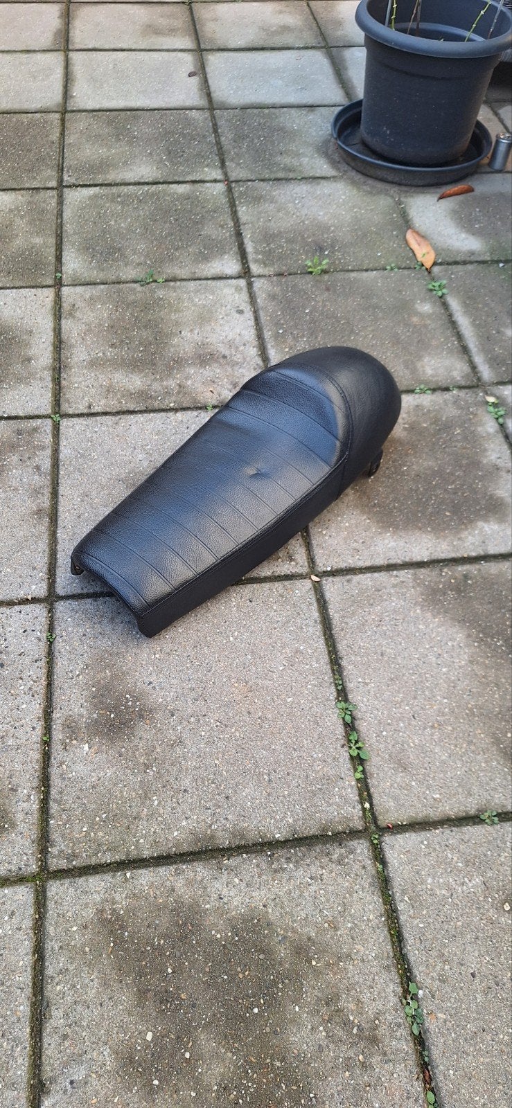 mash 50 zadel, Fietsen en Brommers, Ophalen of Verzenden, Gebruikt, Zadel, Mash, Hanway, Berini