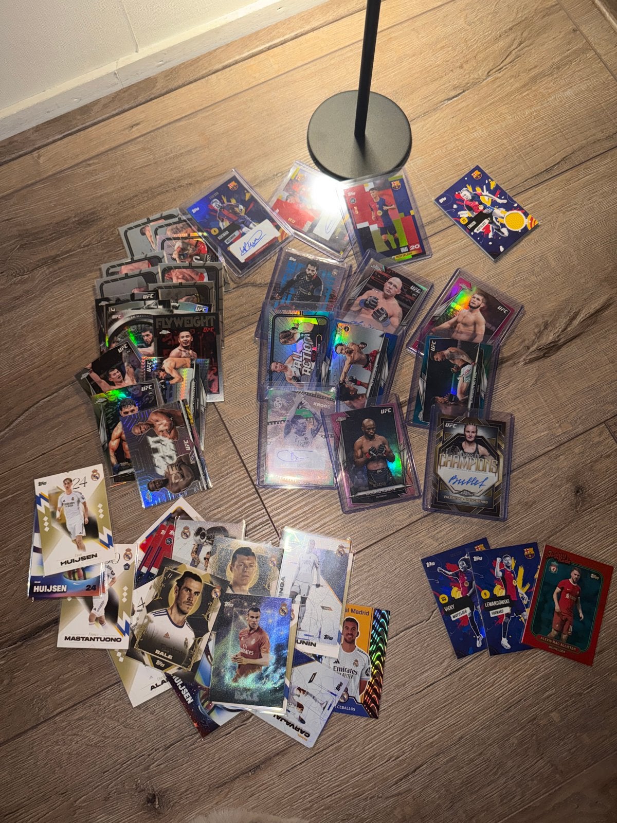 Topps Chrome Boxxen en Teamsets - Voetbal & UFC Kaarten, Verzamelen, Ophalen of Verzenden, Zo goed als nieuw