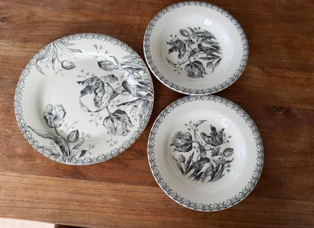 Gien tulipes 1 dinerborden 2 diepe borden, Antiek en Kunst, Ophalen of Verzenden