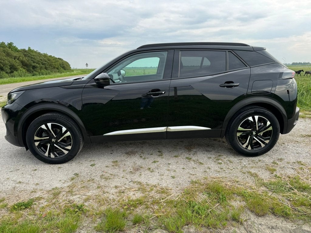 Foto 6 van Peugeot 2008 (Allure) 1.2 Puretech 2020 Zwart