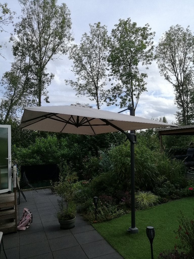 Zweefparasol, Tuin en Terras, Ophalen, Gebruikt, 2 tot 3 meter, Zweefparasol