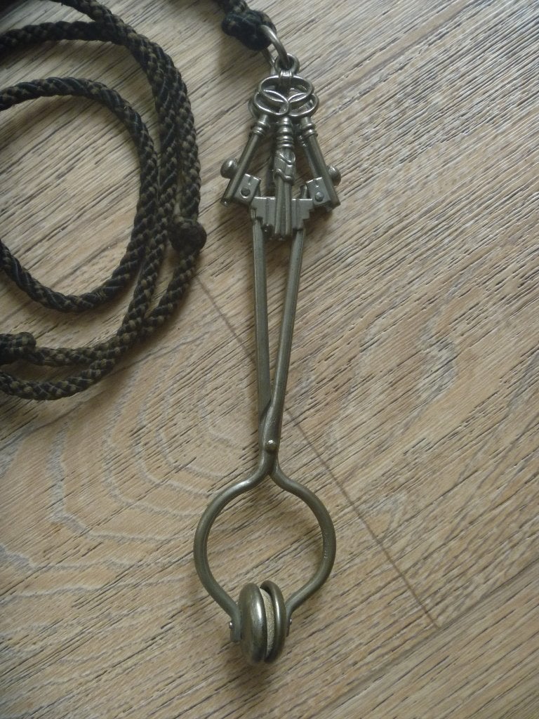 Antieke originele Victoriaanse rokophouder. Skirtlifter, Ophalen of Verzenden