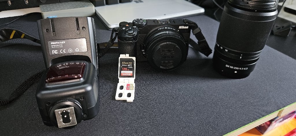 Nikon Z30 + 16-50mm & 50-250mm lenzen, Ophalen, 21 megapixels, Geheugenkaart, Zo goed als nieuw