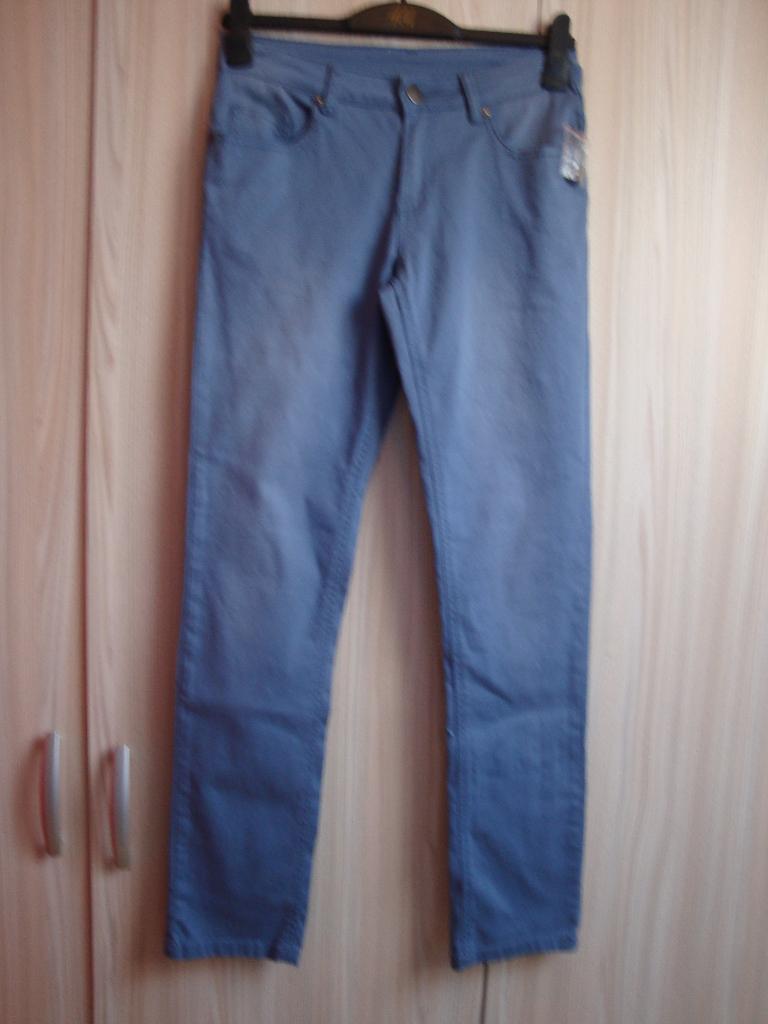 Maat 36. Nieuwe moon light blauwe broek met stretch., Kleding | Dames, Broeken en Pantalons, Nieuw, Maat 36 (S), Blauw, Lang, Ophalen of Verzenden